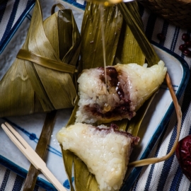 Zongzi with Red Bean Paste (Sticky Rice Dumplings) | omnivorescookbook.com