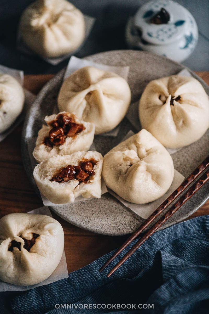 Steamed bbq pork buns