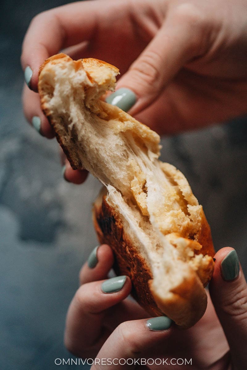 Texture inside of a pineapple bun