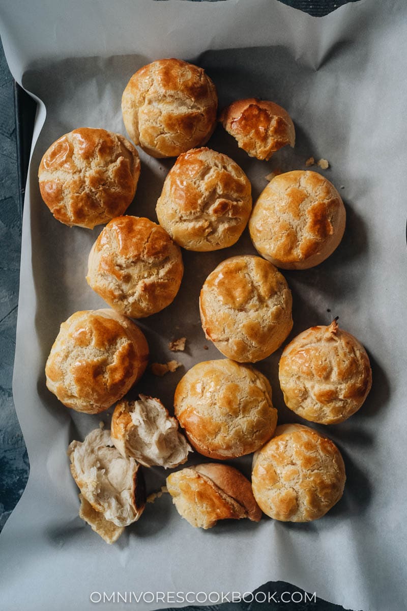 Bolo baos on a tray