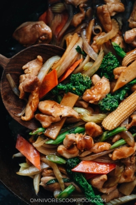 Chicken chop suey close-up