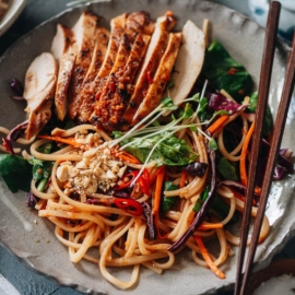 Noodle salad with chicken and veggies