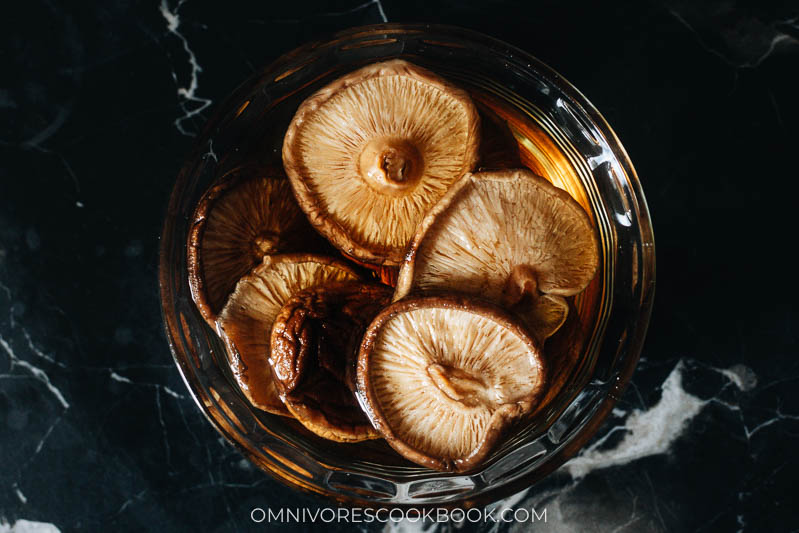 Soaking shiitake mushrooms