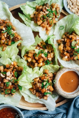 Tofu lettuce wrap close up