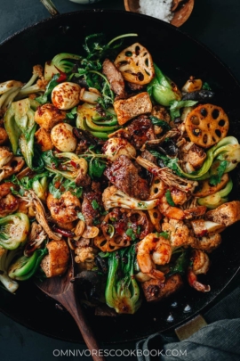 Spicy numbing stir fry pot with vegetables, beef and shrimp