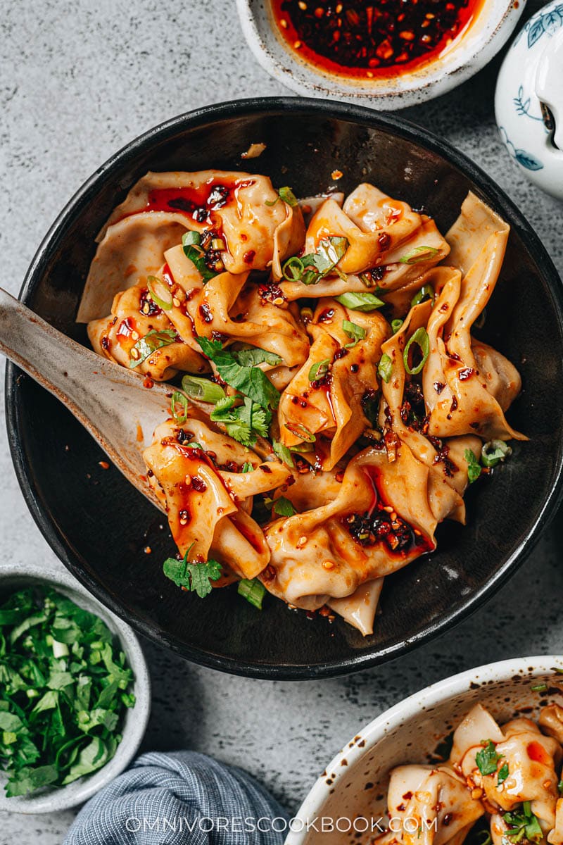 Homemade wonton in chili oil 