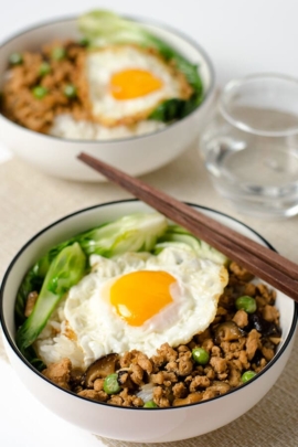 Chinese ground chicken bowl | Omnivore's Cookbook